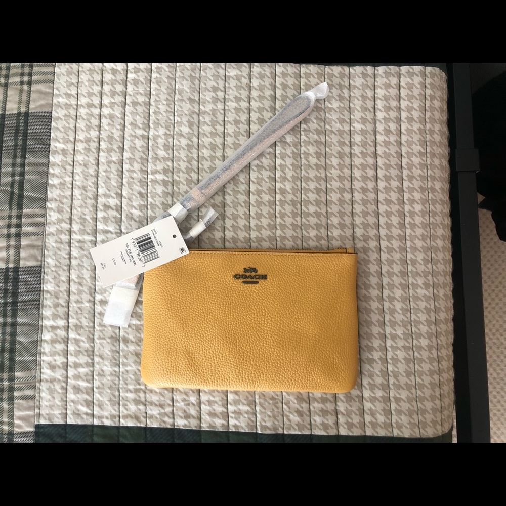Coach wristlet, Large NWT honeycomb yellow w/pewter hardware - Picture 10 of 13